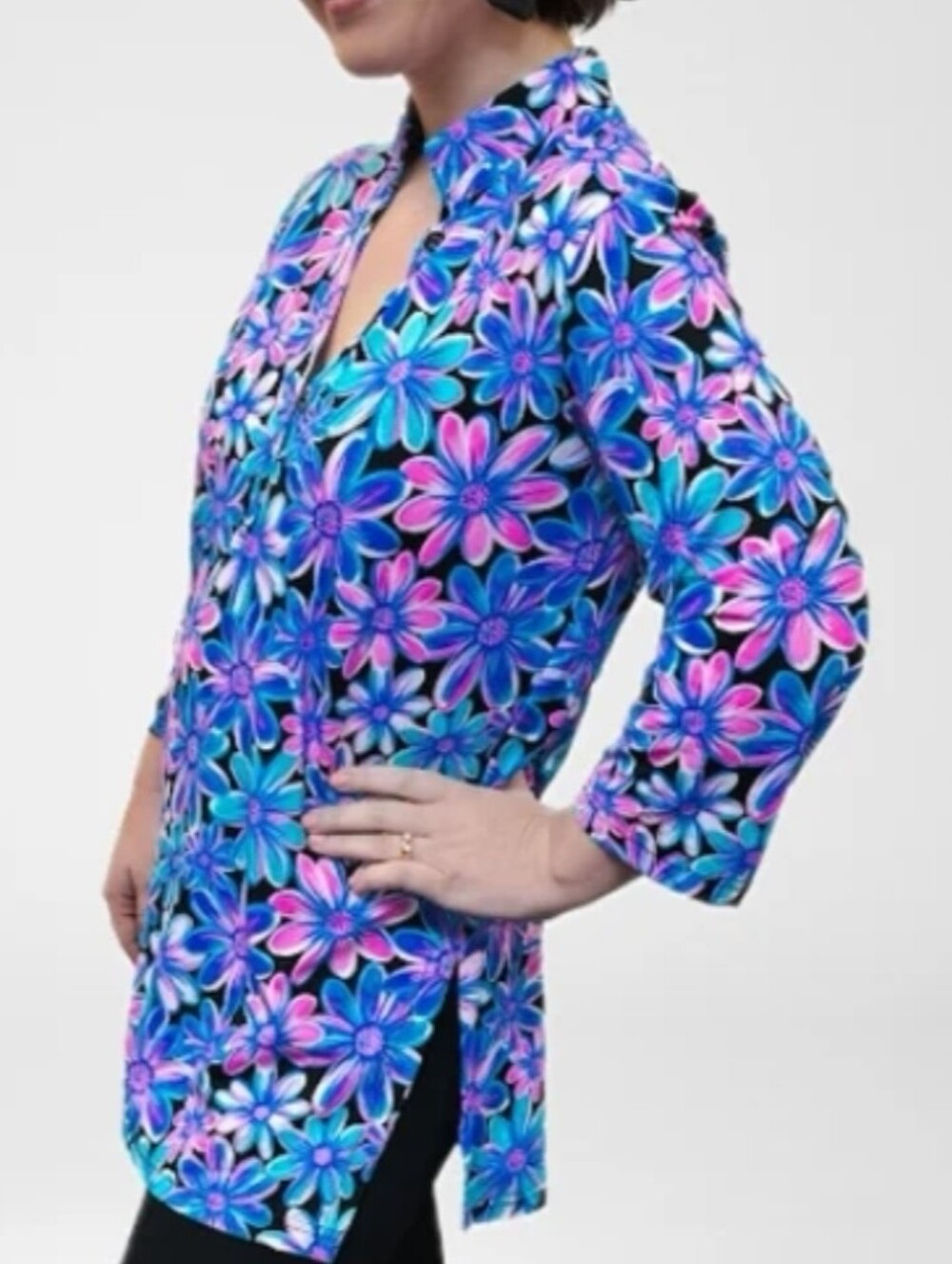 Beachtime by Lulu B Spring Bouquet Button Tunic Size Large - Picture 2 of 11